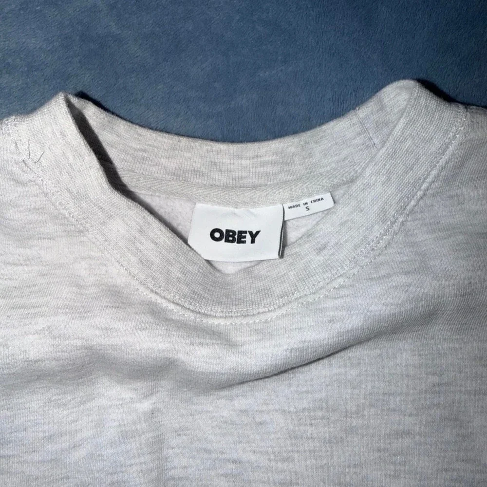 Gray Obey crewneck sweatshirt